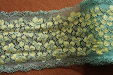 画像2: 【1m60円】ラッセルストレッチレース　幅16cm　紫陽花柄エメラルドグリーン　　45.5ｍ巻 (2)