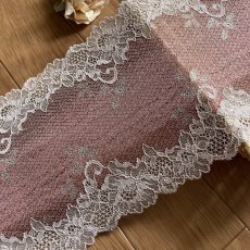 画像9: 【1m110円】ラッセルストレッチレース　ピンクブラウン　幅17.2cm　光沢のある花柄　５ｍ巻 (9)