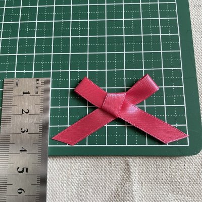 画像1: １０個！可愛いリボンモチーフ　ピンク　ハンドメイドに　約3.5cm×約7cm