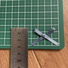 画像6: 【1個3円】約1000個！可愛いリボンモチーフ　ブルーグレー　ハンドメイドに　たて約2.7cm×横約4cm (6)